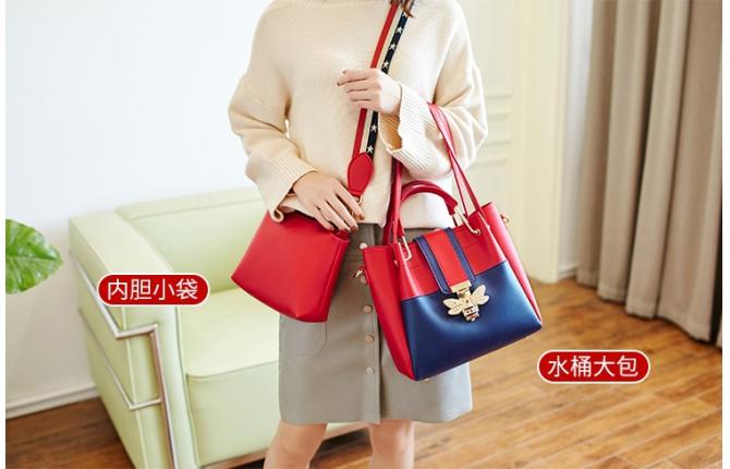 TB018 Little Bee Sling Bag