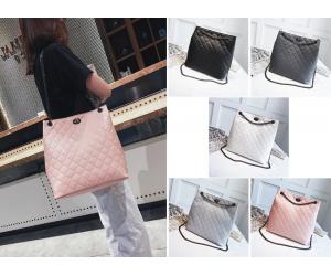 TB116 Lattice Big Bucket Bag