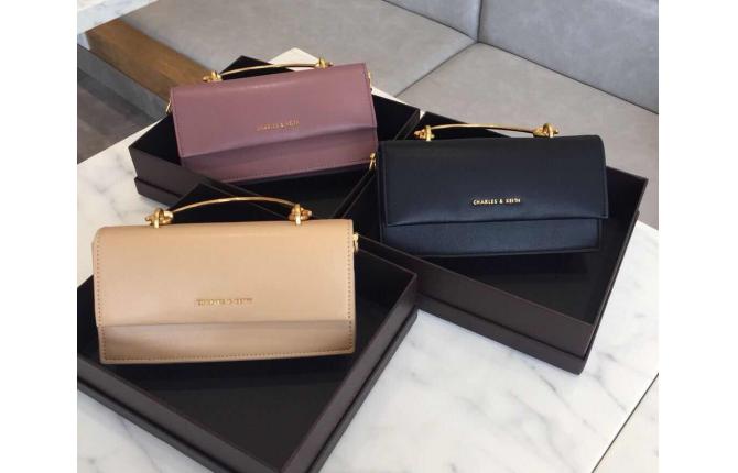 TB122 C&K Metallic Handle Long Wallet