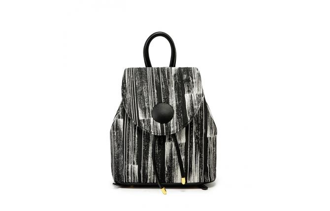 MOMO BACKPACK - BLACK